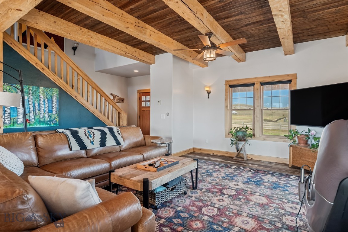 219 Rolling Glen Ranch Loop