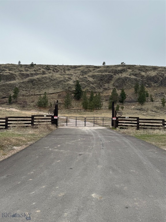 9800 Hwy 200