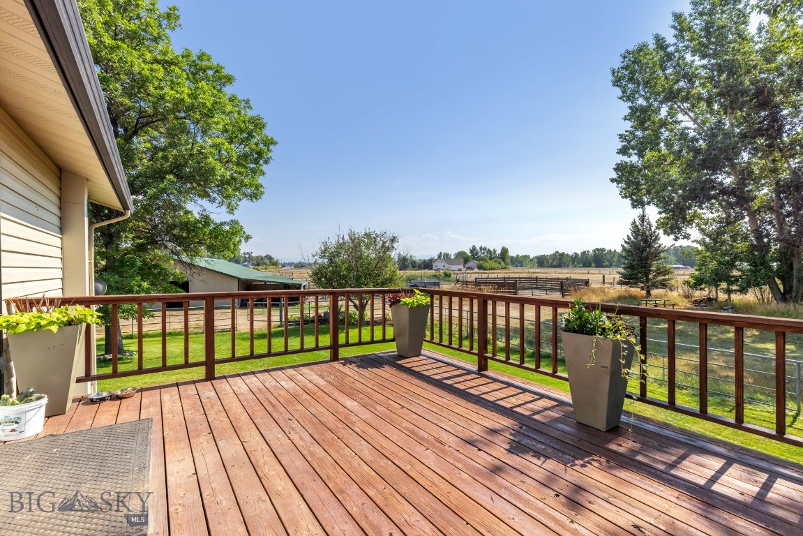 2300 Stagecoach Trail Road