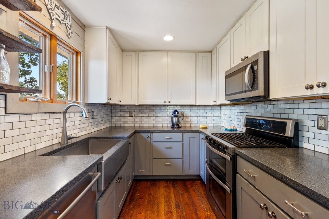 2300 Stagecoach Trail Road