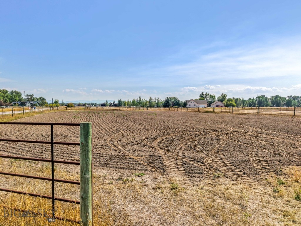 2300 Stagecoach Trail Road