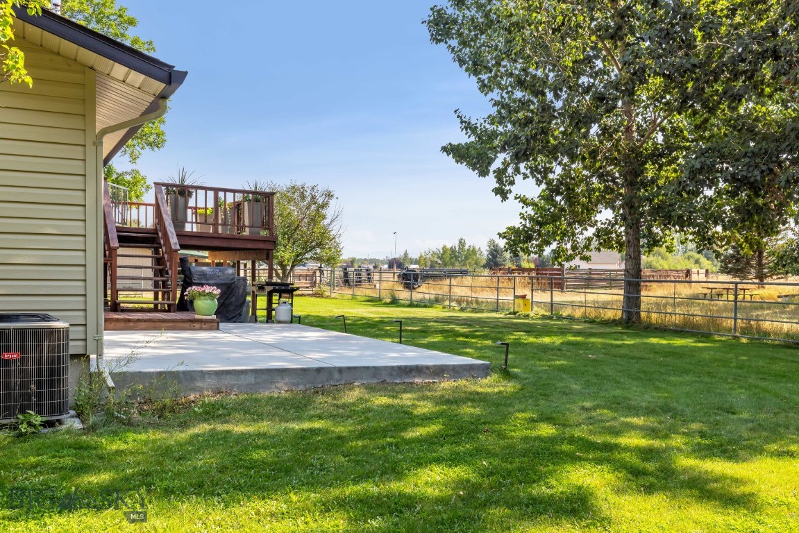 2300 Stagecoach Trail Road