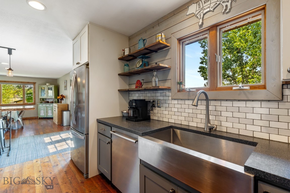 2300 Stagecoach Trail Road