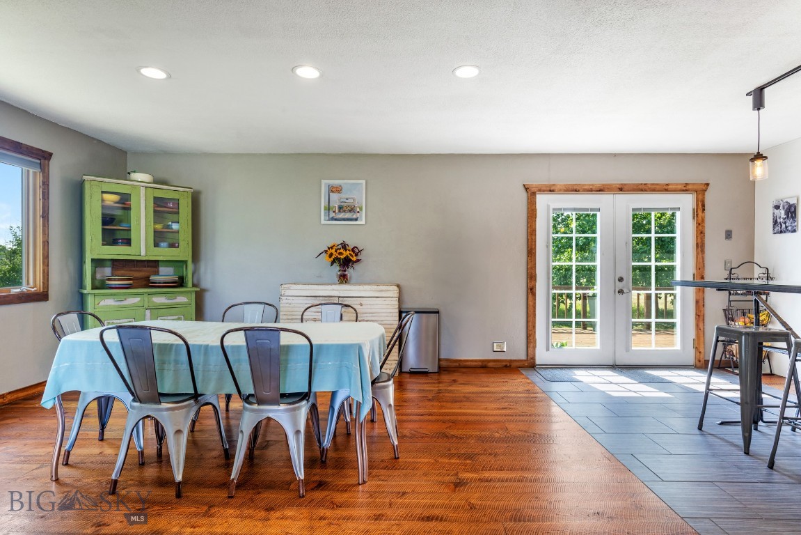 2300 Stagecoach Trail Road