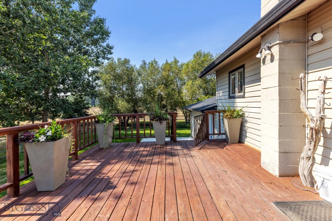 2300 Stagecoach Trail Road