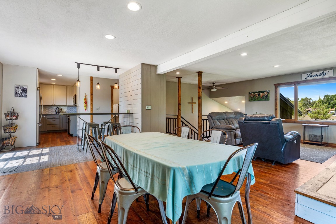 2300 Stagecoach Trail Road