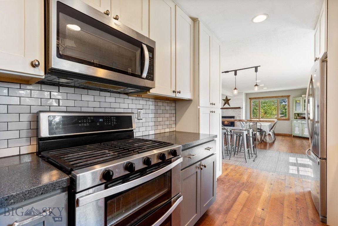 2300 Stagecoach Trail Road