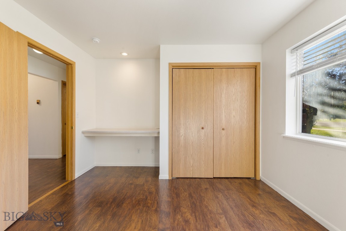 1225 W Kagy Boulevard