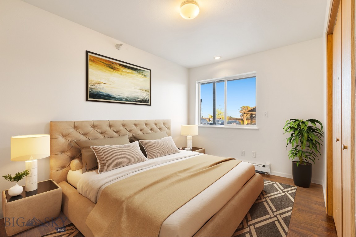 1225 W Kagy Boulevard