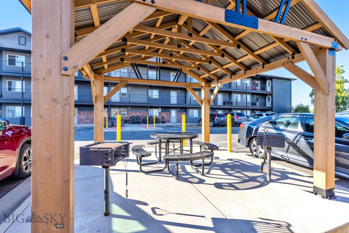 1225 W Kagy Boulevard