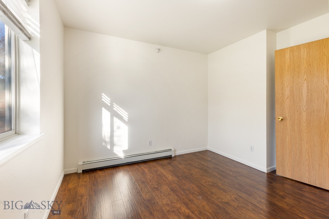 1225 W Kagy Boulevard