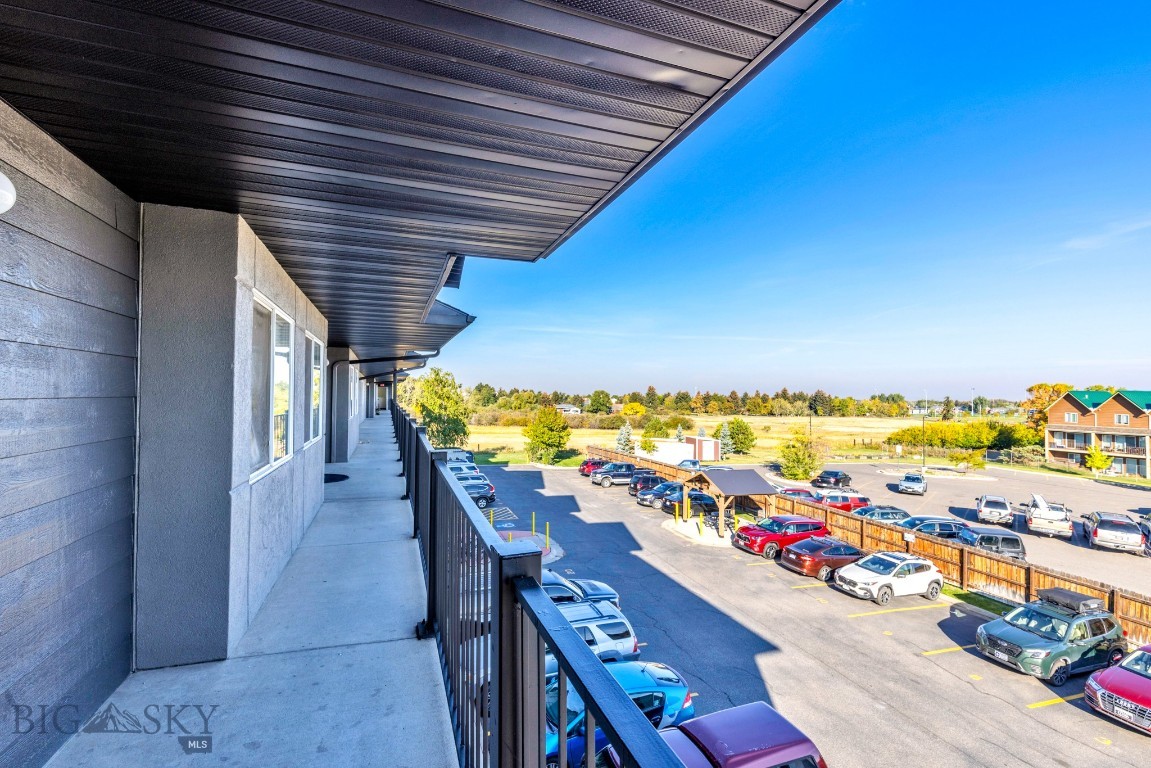 1225 W Kagy Boulevard