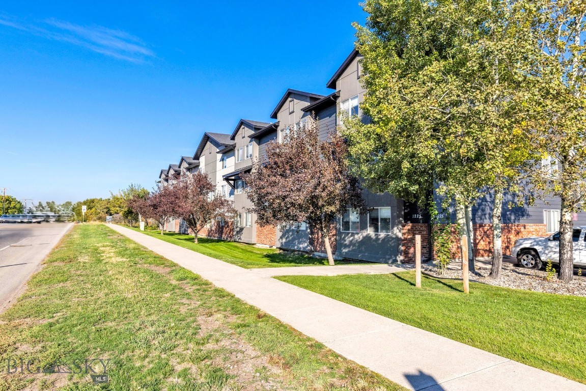 1225 W Kagy Boulevard