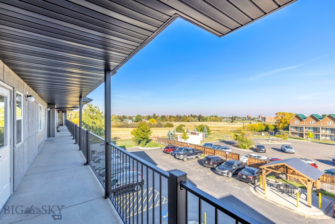 1225 W Kagy Boulevard