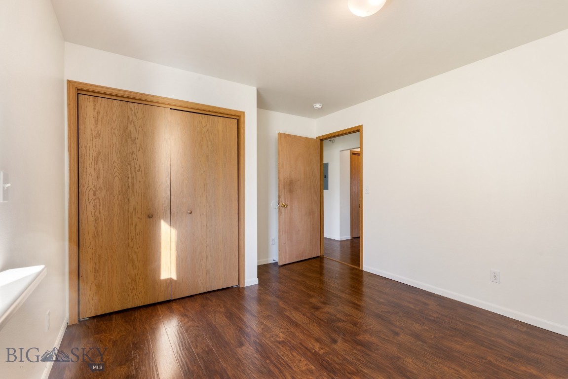 1225 W Kagy Boulevard