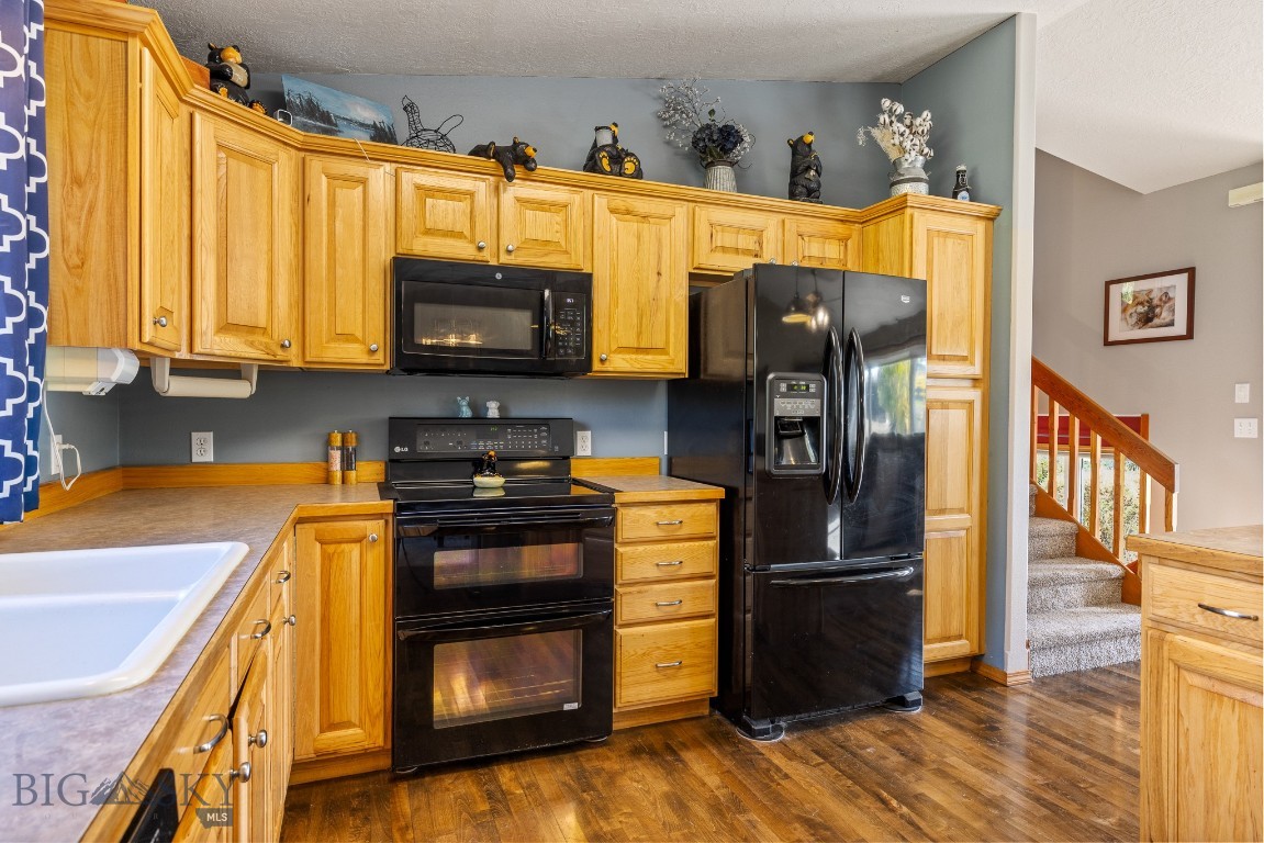 2910 Upper Rainbow Road