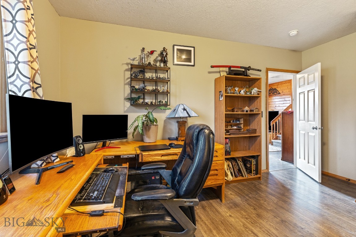 2910 Upper Rainbow Road