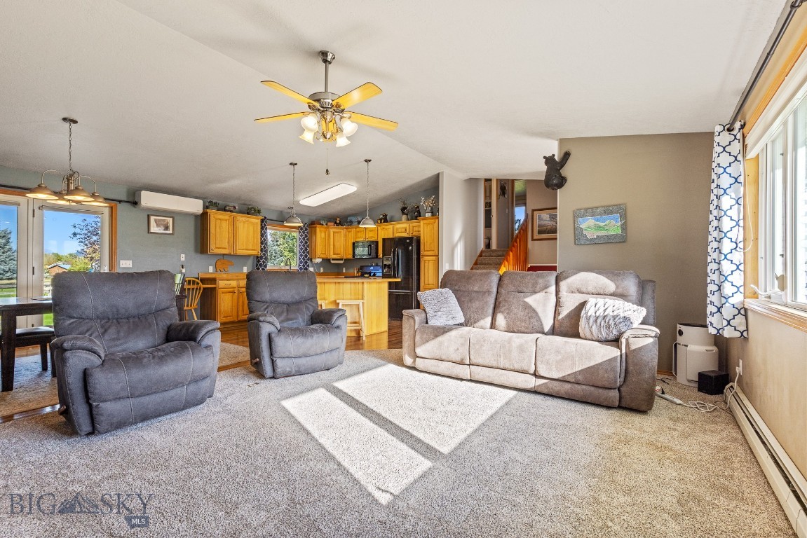 2910 Upper Rainbow Road