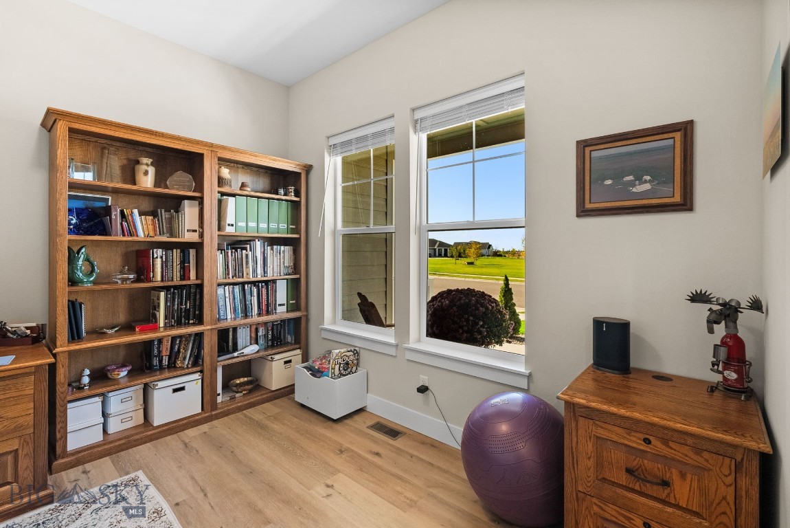 1604 Kit Carson Circle