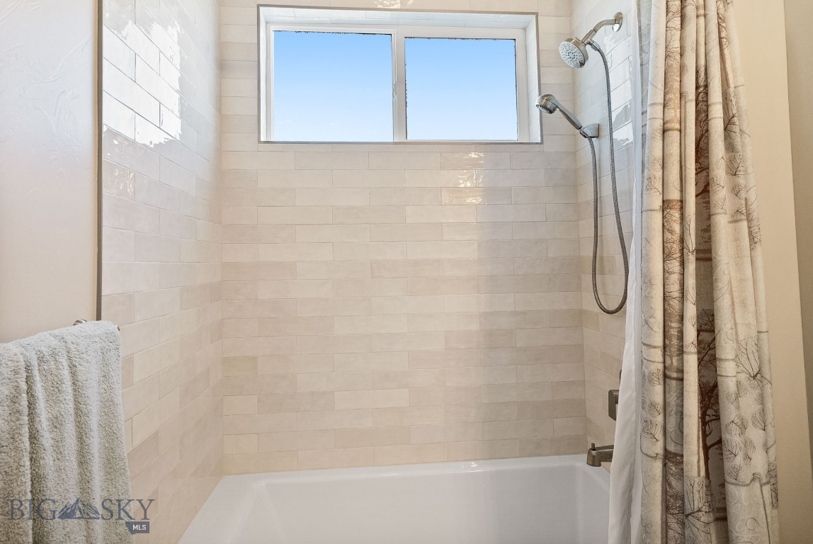 1604 Kit Carson Circle