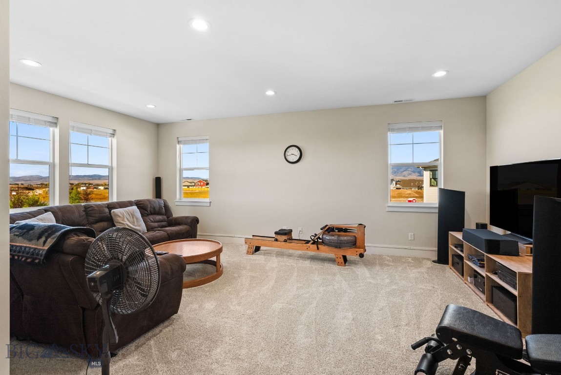 1604 Kit Carson Circle