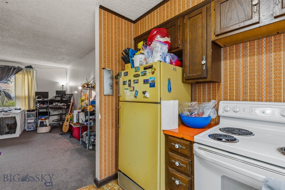 134 N 25th Avenue