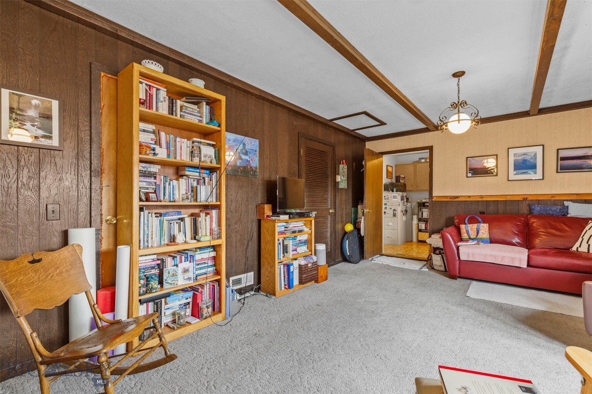 134 N 25th Avenue