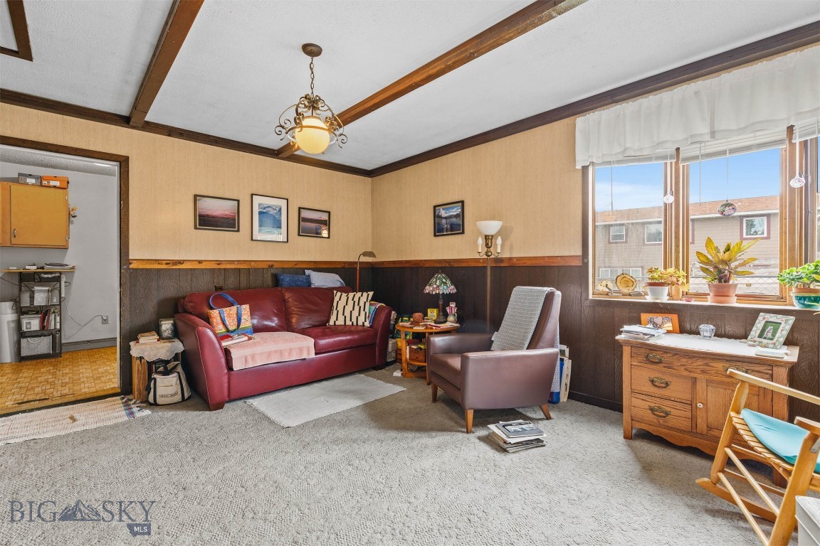 134 N 25th Avenue
