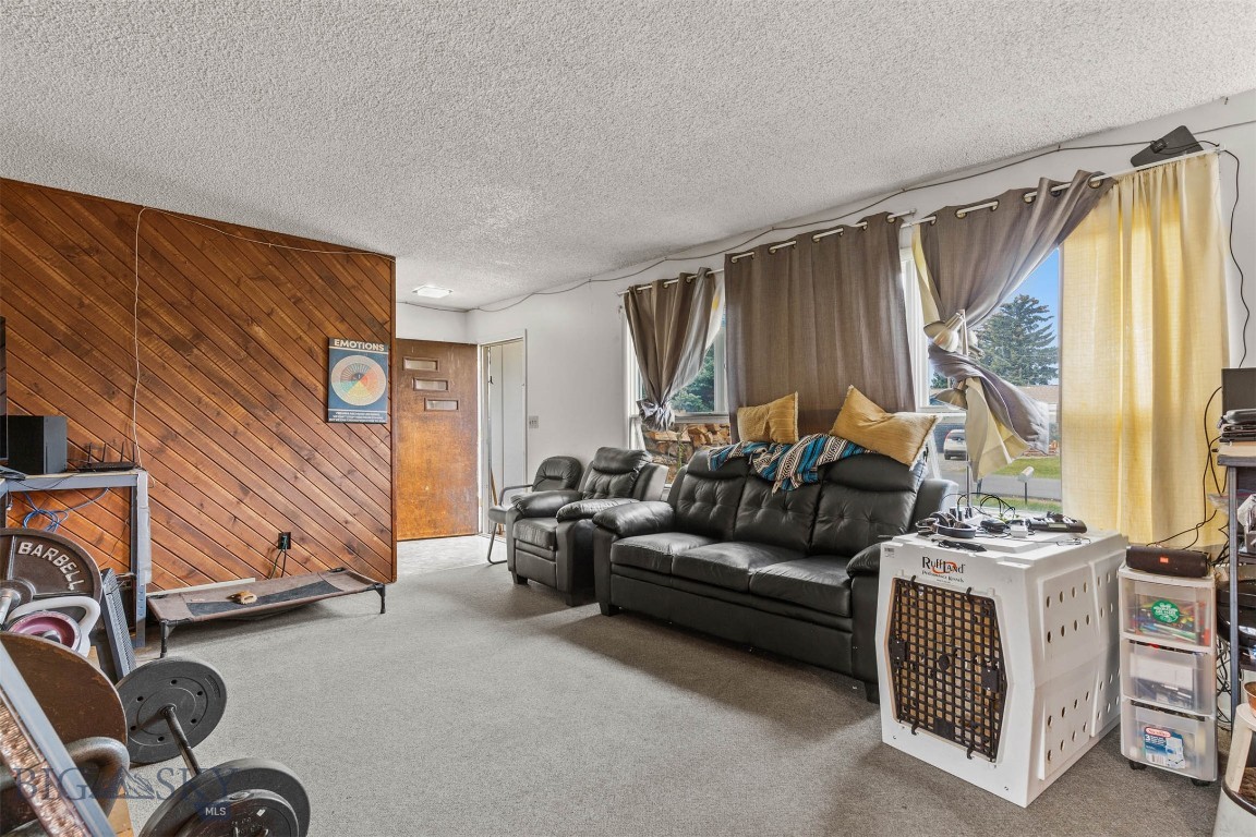 134 N 25th Avenue
