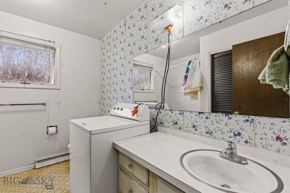 134 N 25th Avenue
