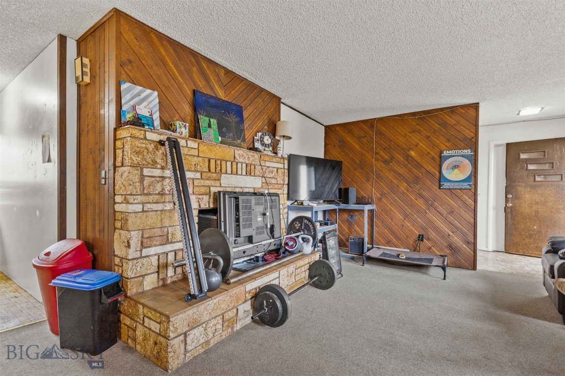 134 N 25th Avenue