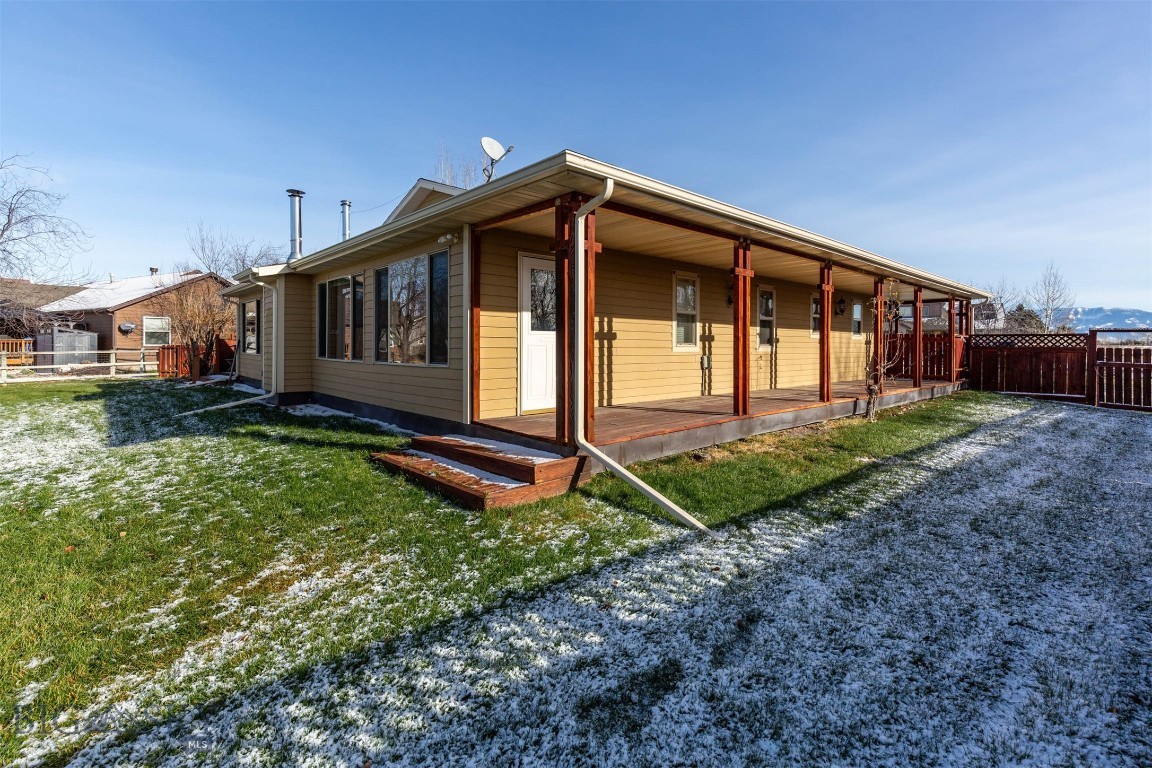 321 E Tobiano Trail