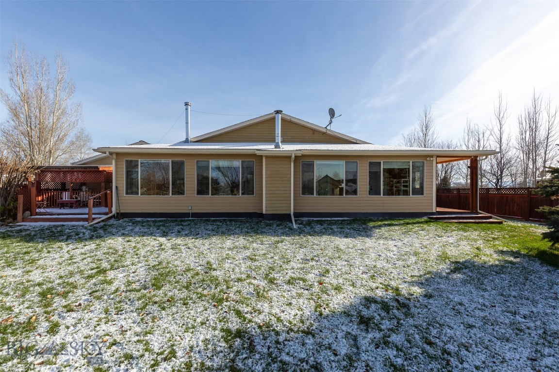 321 E Tobiano Trail