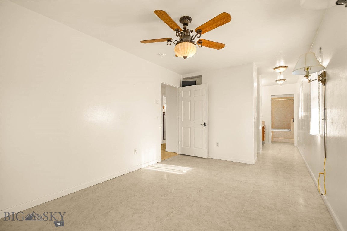 321 E Tobiano Trail