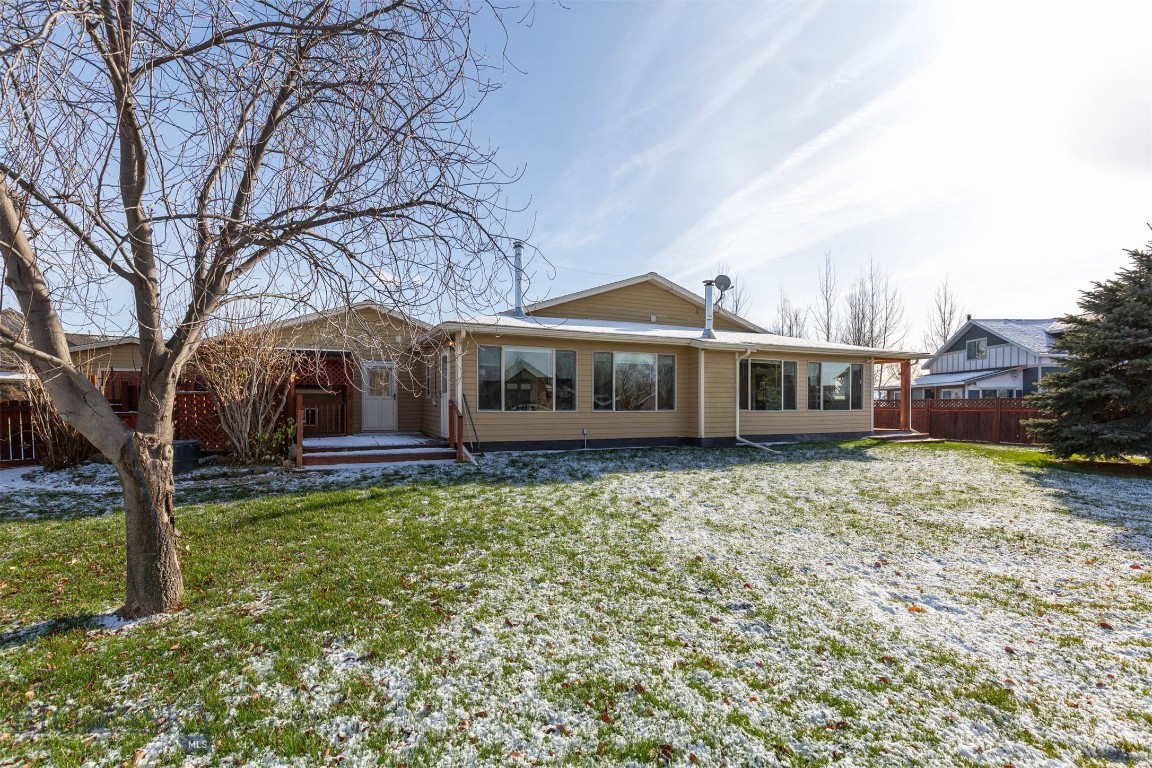 321 E Tobiano Trail
