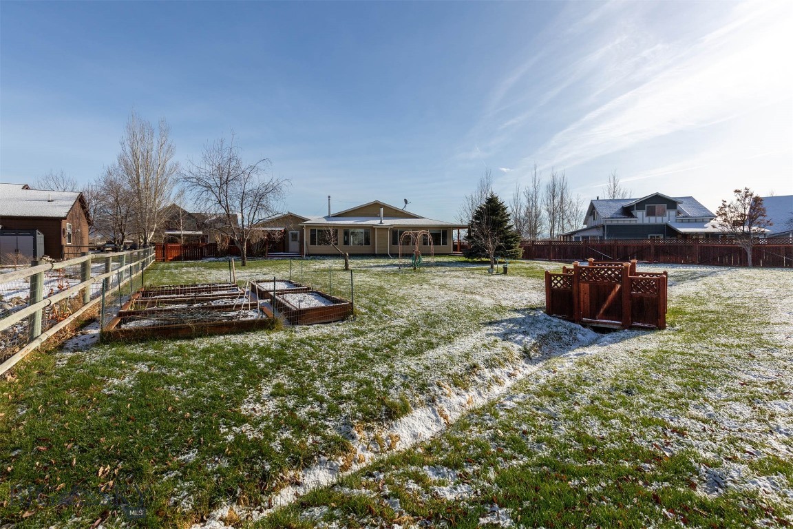 321 E Tobiano Trail