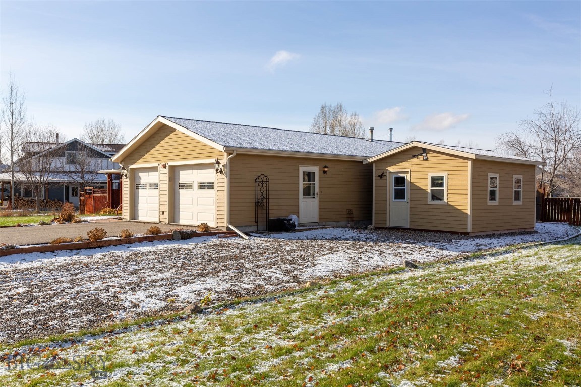 321 E Tobiano Trail