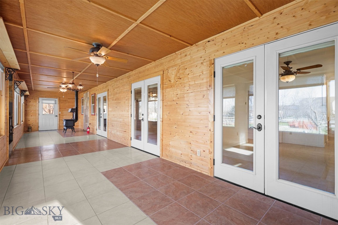321 E Tobiano Trail