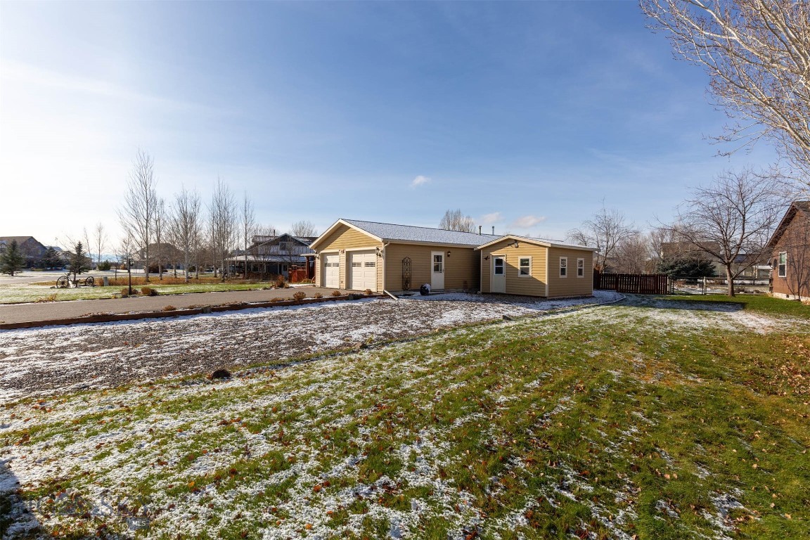 321 E Tobiano Trail