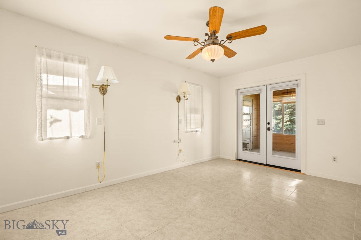 321 E Tobiano Trail
