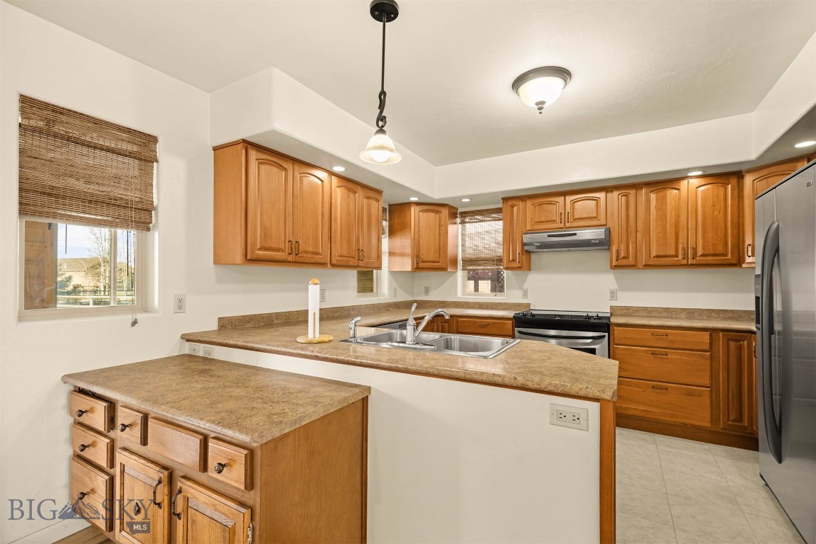 321 E Tobiano Trail