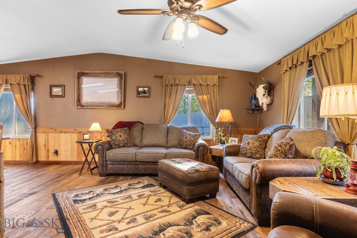 2621 Jackrabbit Lane