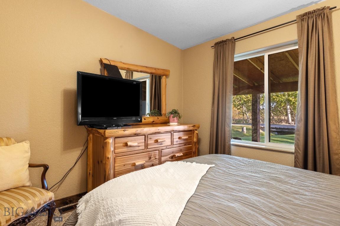 2621 Jackrabbit Lane