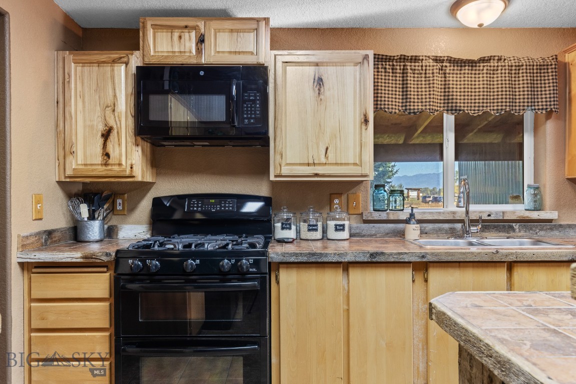 2621 Jackrabbit Lane