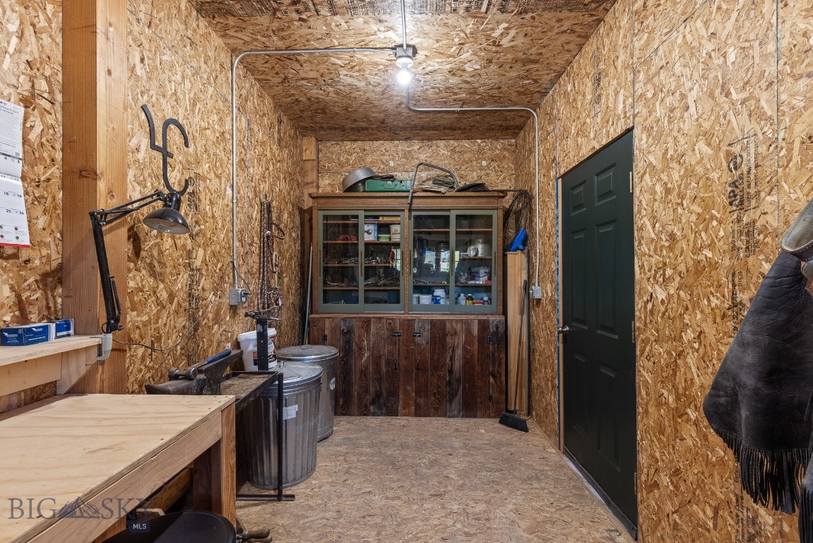 2621 Jackrabbit Lane