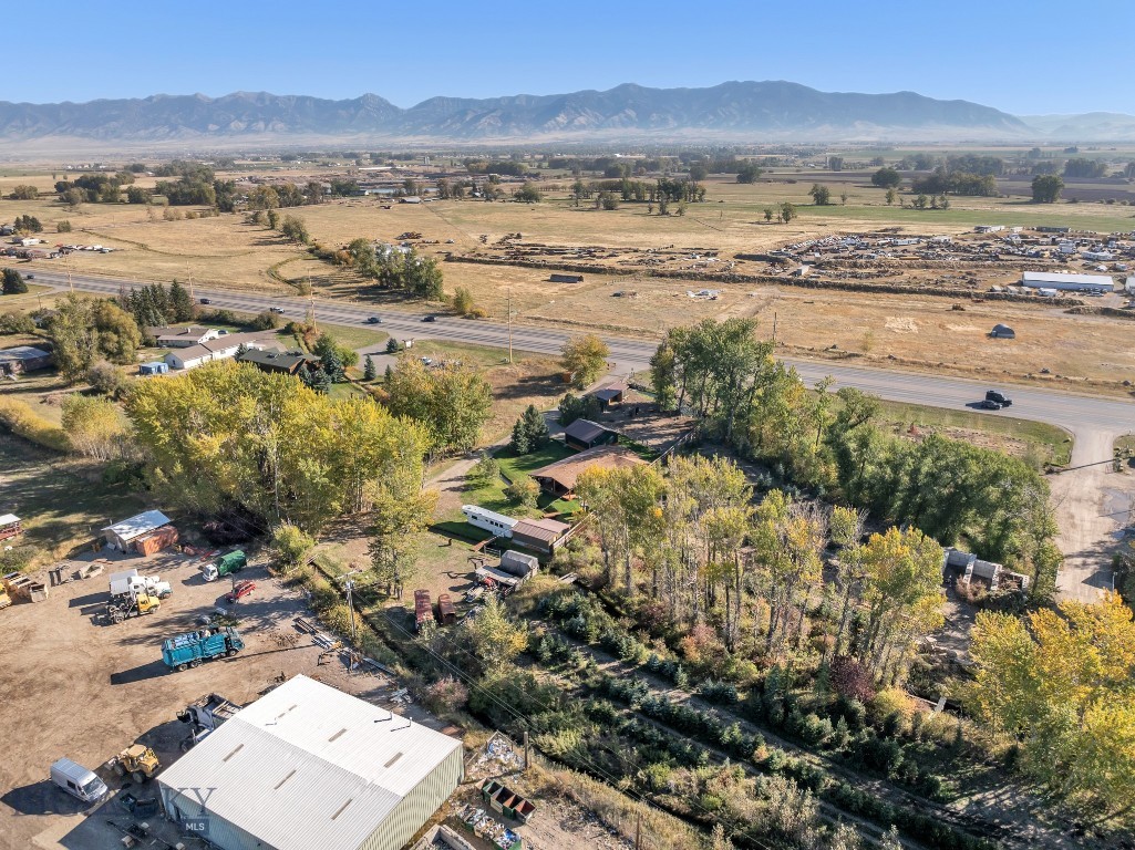 2621 Jackrabbit Lane