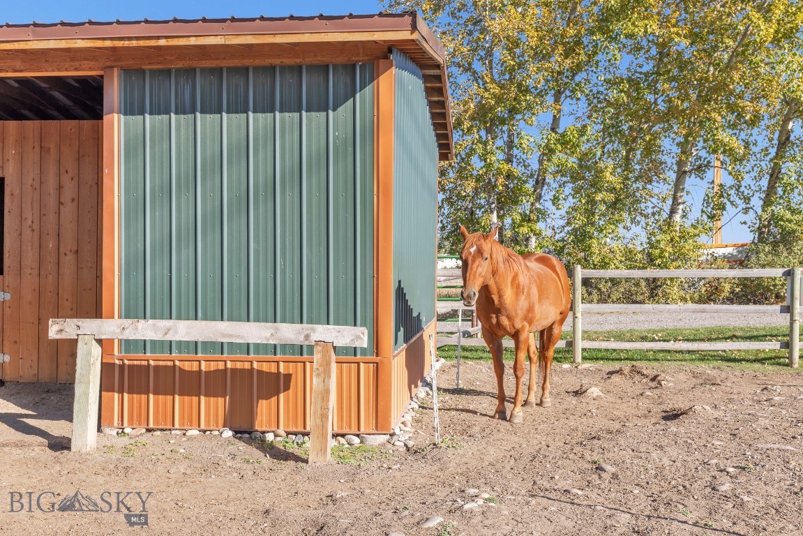 2621 Jackrabbit Lane