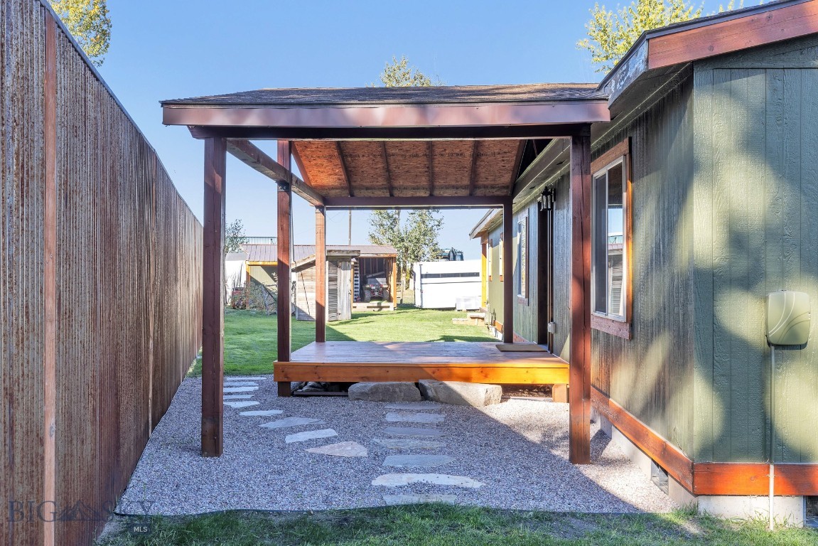 2621 Jackrabbit Lane