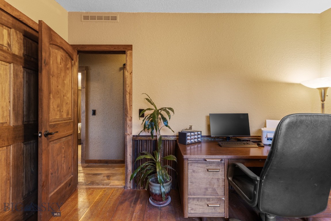 2621 Jackrabbit Lane