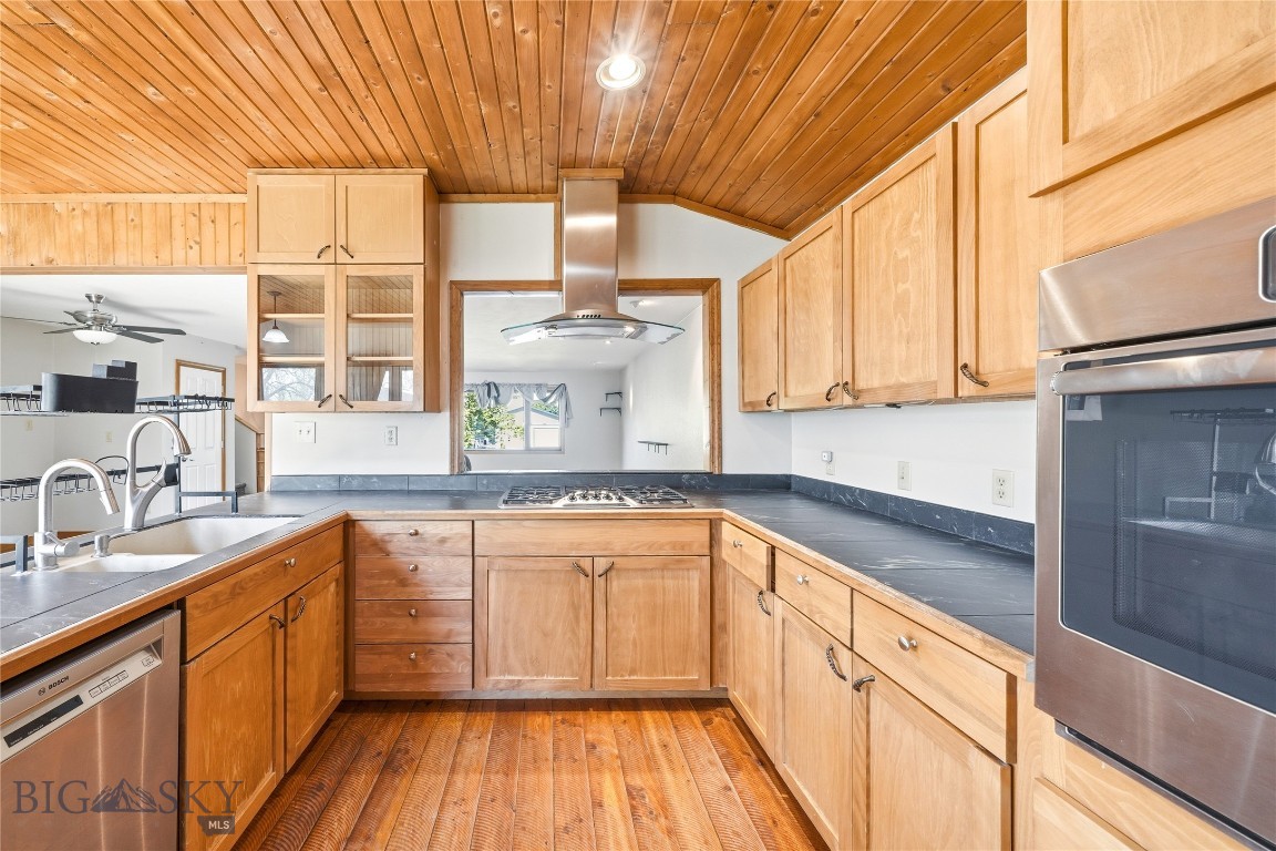 208 Elm Lane